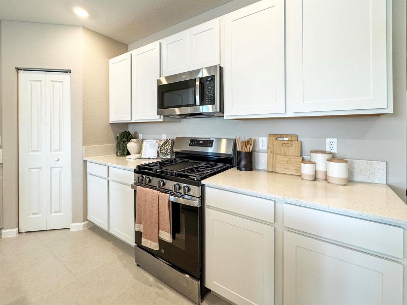PBH_BrystolWylder_Pic_Honor_Kitchen_1of4 PBH_BrystolWylder_Pic_Honor_Kitchen_1of4