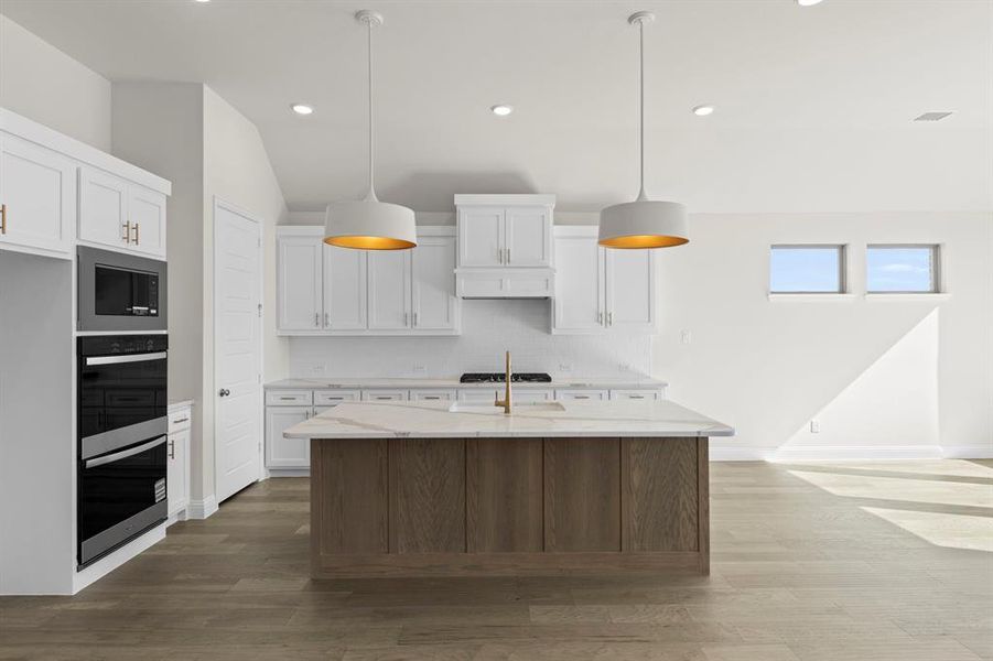 14. 3135 Fisher - Kitchen