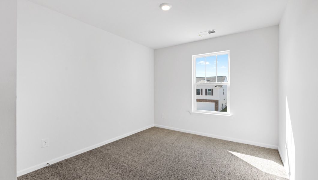 Representative unfurnished interior of a home built from the AISLE by D.R. Horton in Seneca Falls, Seneca (Image 28).