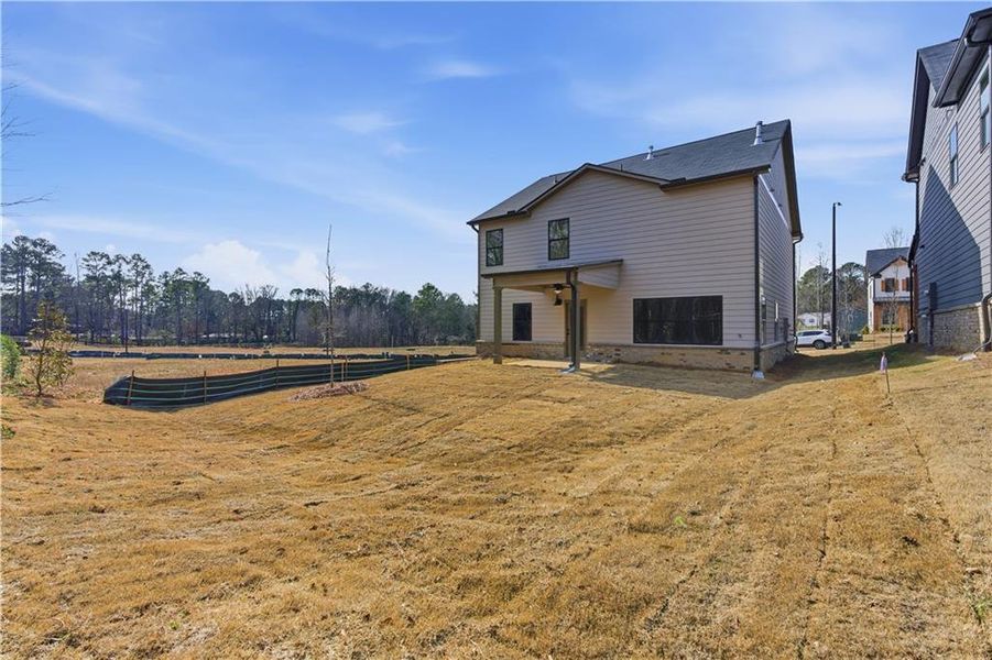 Exterior details and patio area of a home in Meadow Pines, Dallas (Image 3).