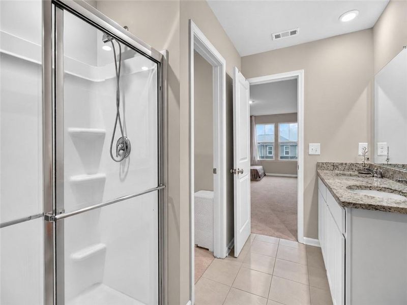 Furnished interior view inside a new home in , Gainesville (Image 19).