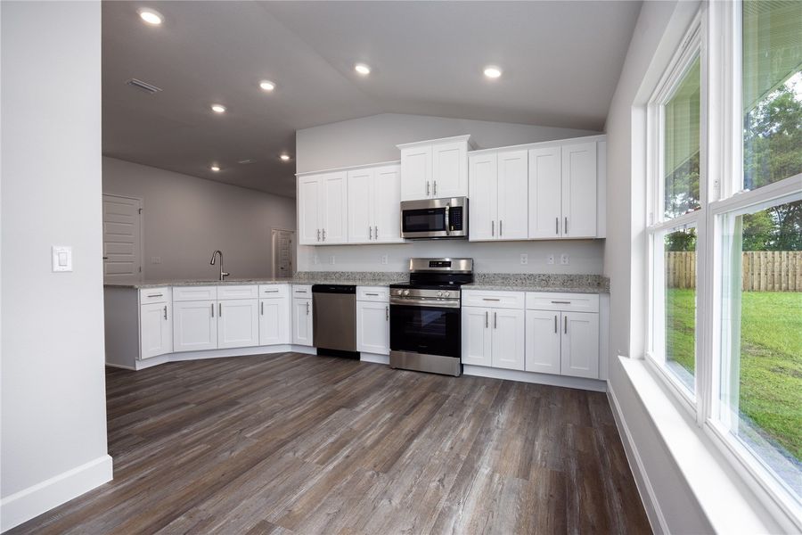 Furnished interior view inside a new home in Kirkland Farms, Alachua (Image 11).