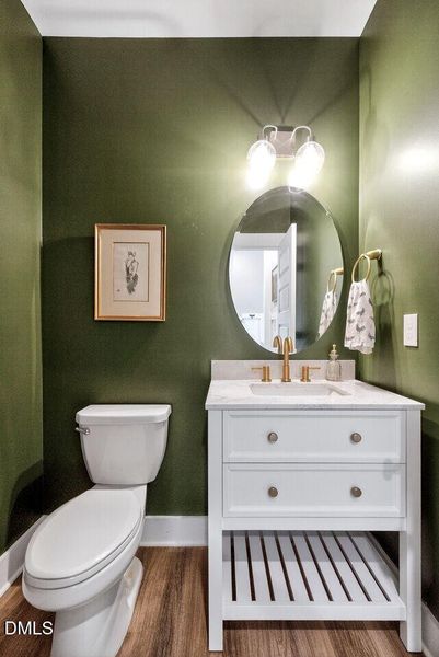 018-1280x960-powder-room