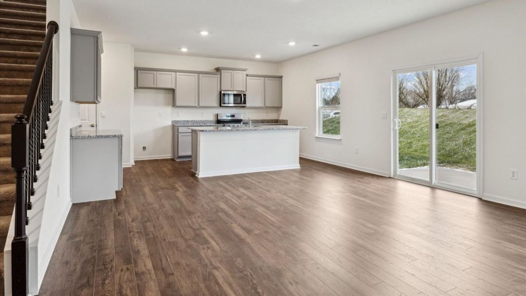 Spacious, unfurnished interior of a new home in Catlett Cove, Knoxville (Image 9).