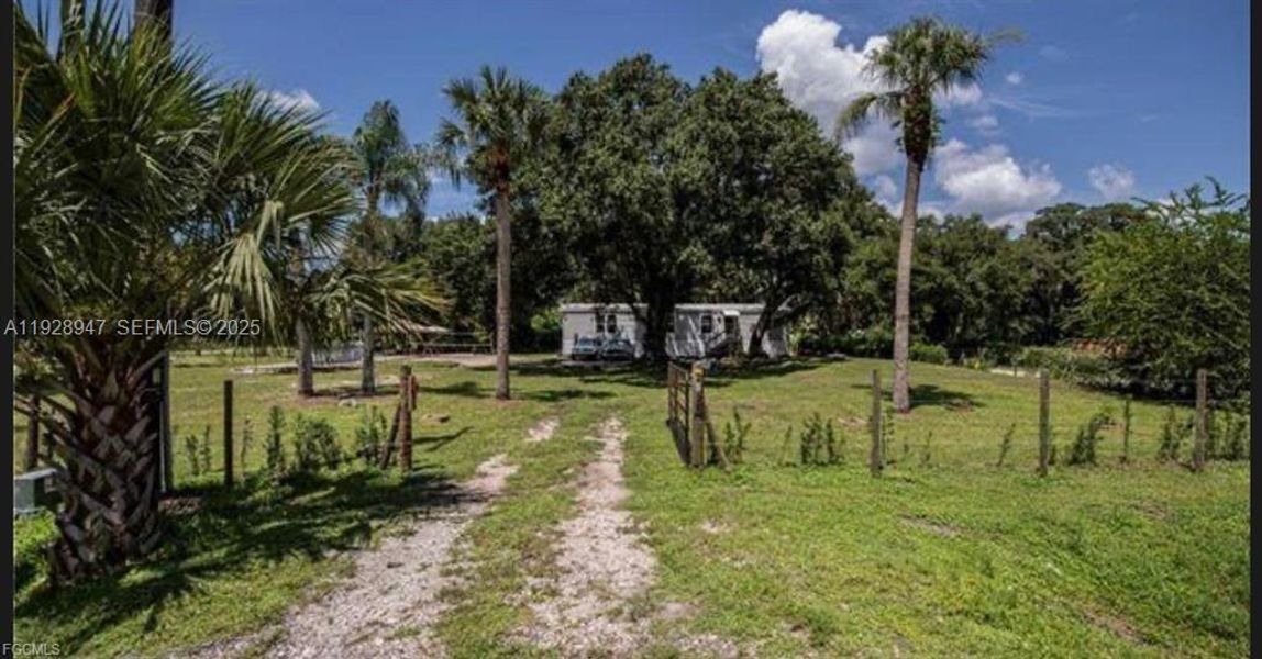 Natural landscape and outdoor views near  in Moore Haven (Image 13).