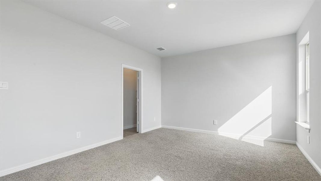 Spacious, unfurnished interior of a new home in Vista Point, Grandview (Image 22).
