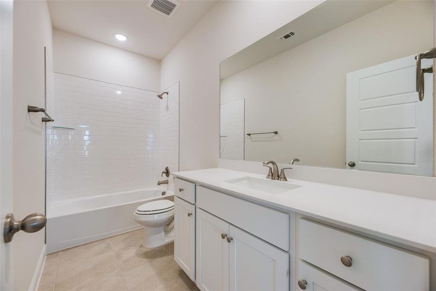 Furnished interior view inside a new home in Sutton Fields, Celina (Image 11). Furnished interior view inside a new home in Sutton Fields, Celina (Image 11).