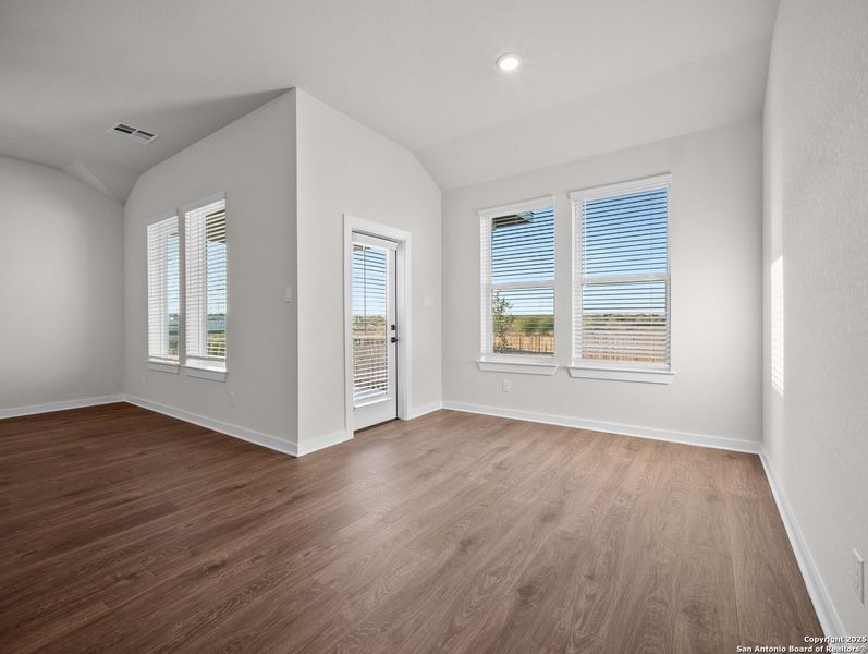 Spacious, unfurnished interior of a new home in Parklands Estates, Marion (Image 11).