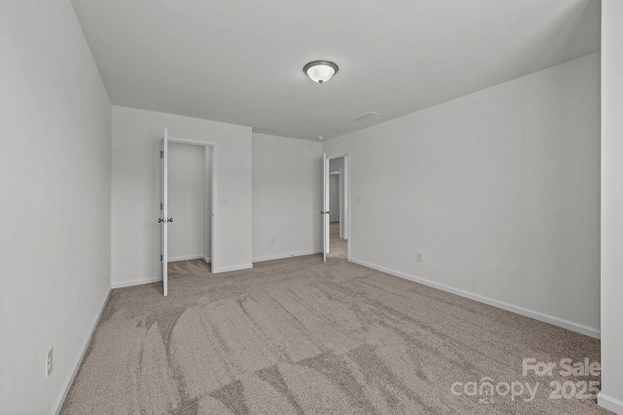 Spacious, unfurnished interior of a new home in Piper Landing, Concord (Image 17).