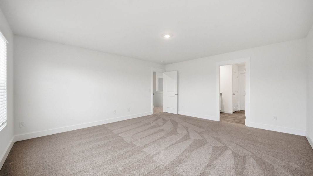 Spacious, unfurnished interior of a new home in The Hideaway at Fox Meadows, Bluff City (Image 22).