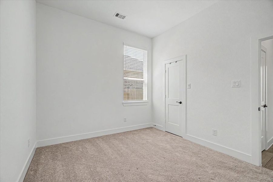 Spacious, unfurnished interior of a new home in Mulberry Farms, Santa Fe (Image 21). Spacious, unfurnished interior of a new home in Mulberry Farms, Santa Fe (Image 21).