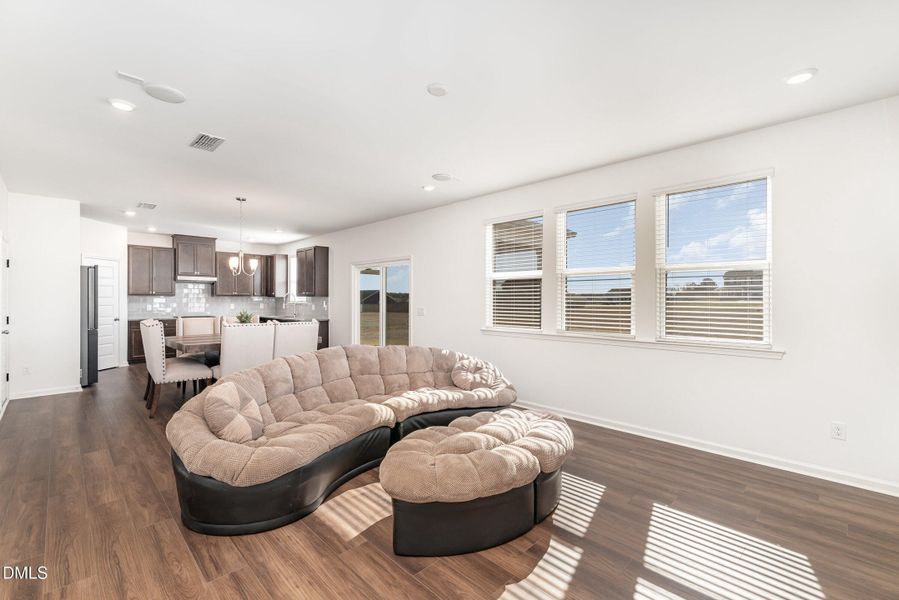 010_dsc08728-edit_990