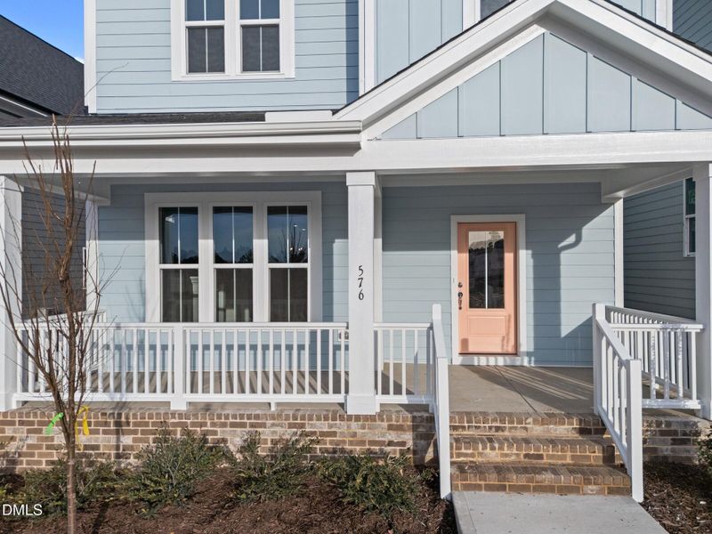 005_WFP-2846 Exterior - Front_4 - Medium