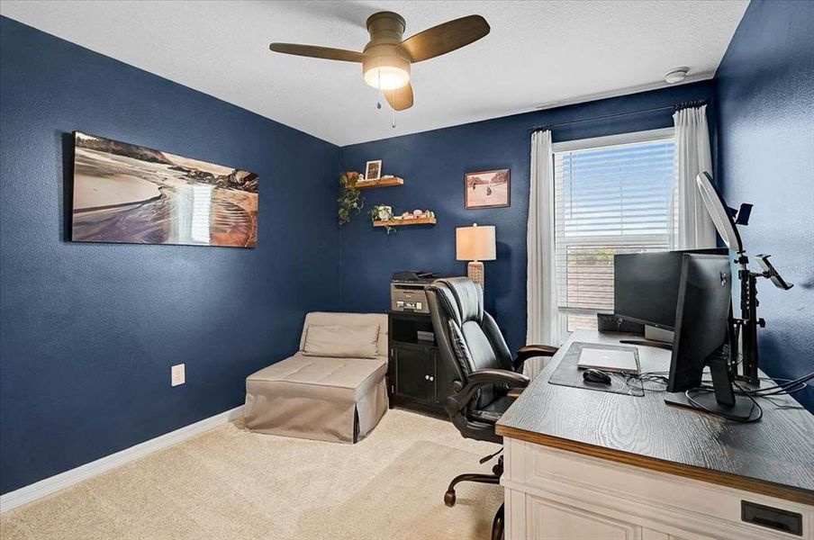 Furnished interior view inside a new home in , Sarasota (Image 33).