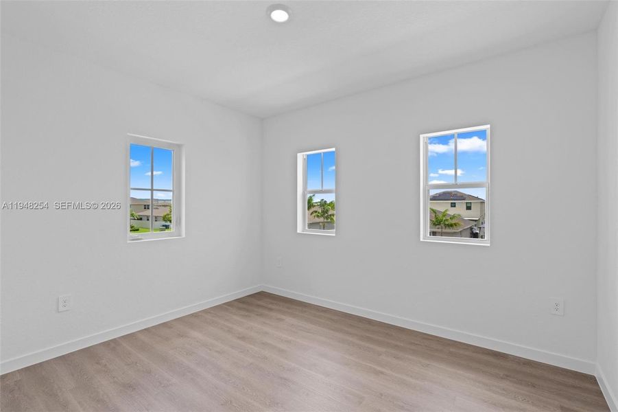 Spacious, unfurnished interior of a new home in , Miami (Image 35).