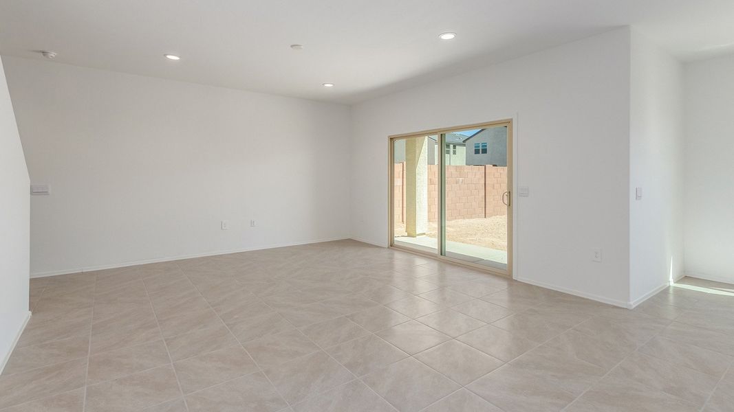 Spacious, unfurnished interior of a new home in Coronet at Gladden Farms, Marana (Image 12).