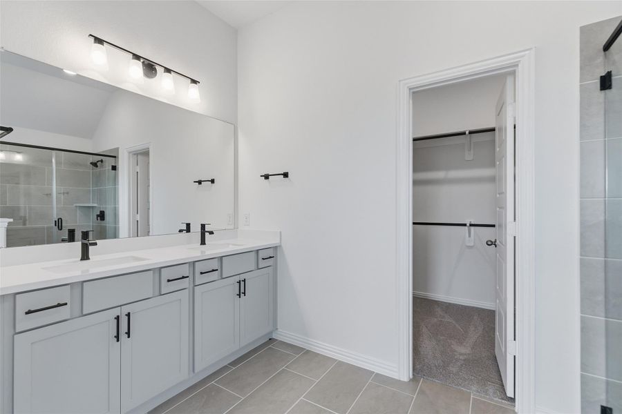 Furnished interior view inside a new home in Creekhaven, Iowa Colony (Image 15). Furnished interior view inside a new home in Creekhaven, Iowa Colony (Image 15).