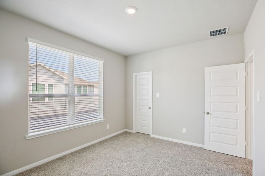 Spacious, unfurnished interior of a new home in Kemah Crossing - Luxe Series, Kemah (Image 36). Spacious, unfurnished interior of a new home in Kemah Crossing - Luxe Series, Kemah (Image 36).
