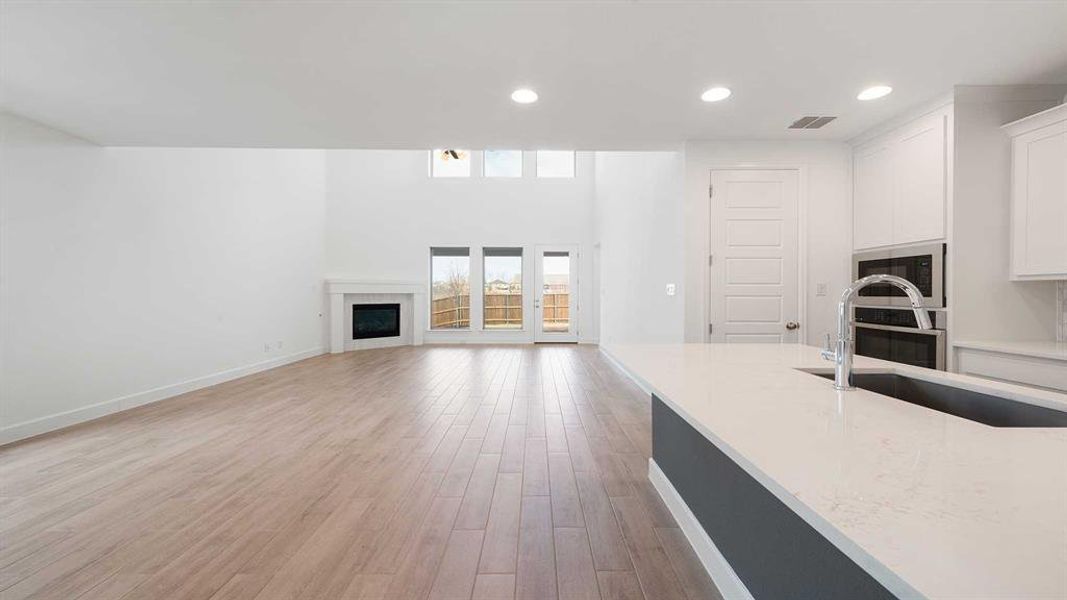 Spacious, unfurnished interior of a new home in Devonshire, Forney (Image 16).