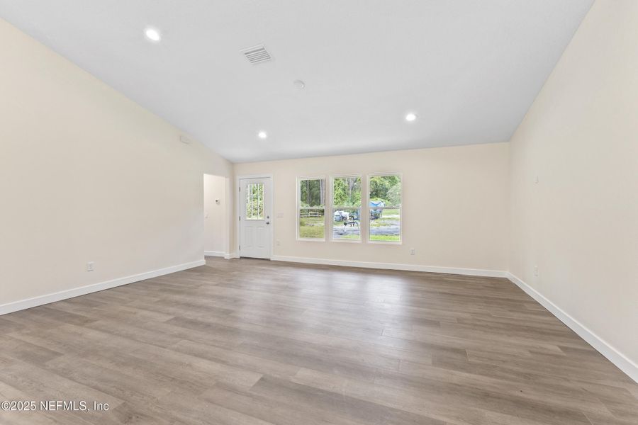 Spacious, unfurnished interior of a new home in , Georgetown (Image 23).