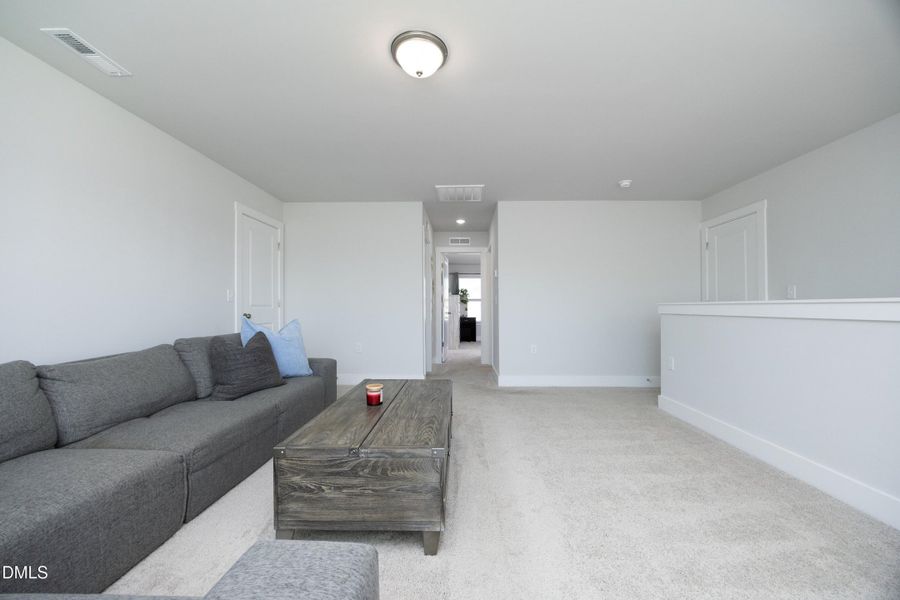 33MediaRoom 33MediaRoom