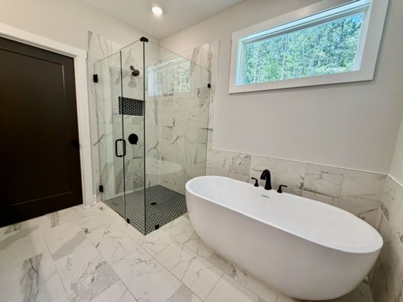 Furnished interior view inside a new home in Lakefield, Palmetto (Image 7).