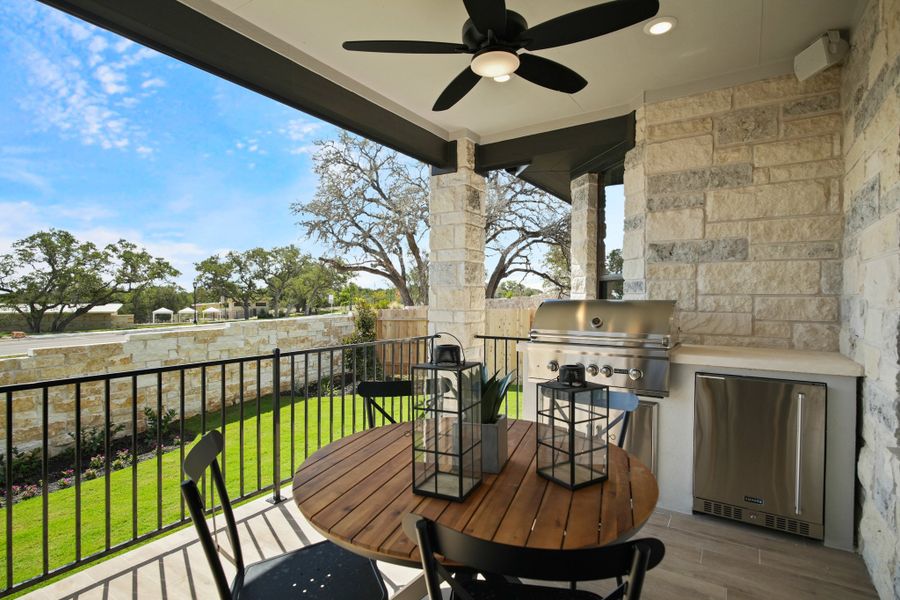 Exterior details and patio area of a home in La Cima 50', San Marcos (Image 4).