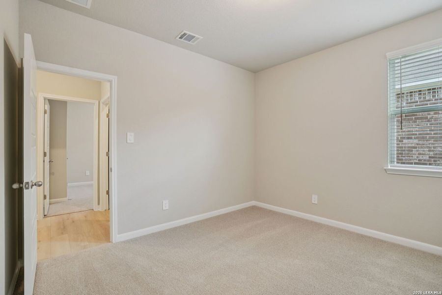 Spacious, unfurnished interior of a new home in Sagebrooke - Premier Series, San Antonio (Image 20).