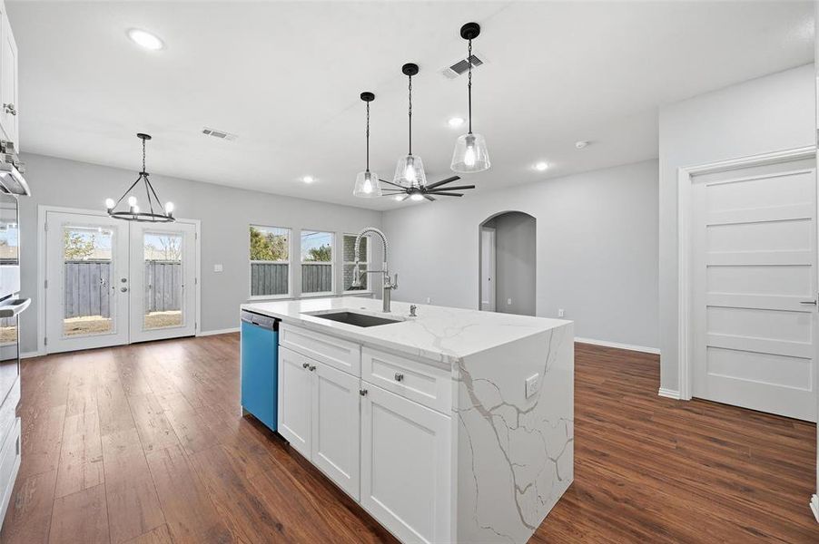 Furnished interior view inside a new home in , Farmers Branch (Image 8).