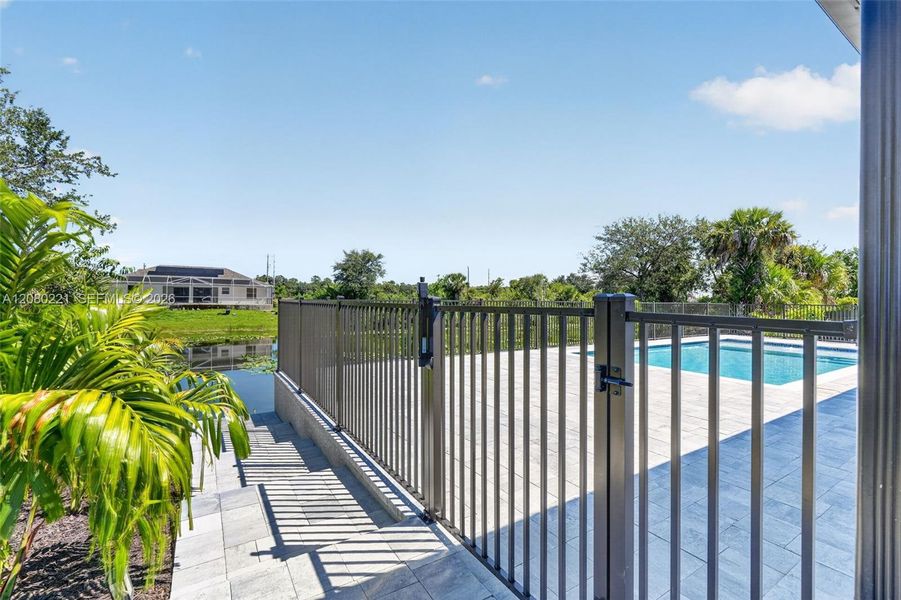 Exterior details and patio area of a home in , Cape Coral (Image 44).