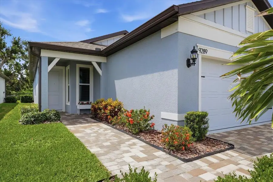 Exterior details and patio area of a home in , Parrish (Image 3).