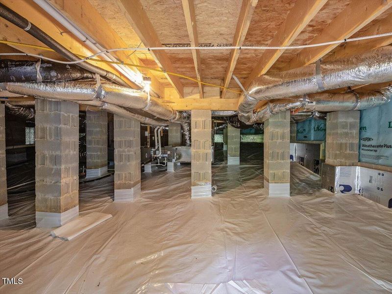 075-Crawlspace 075-Crawlspace