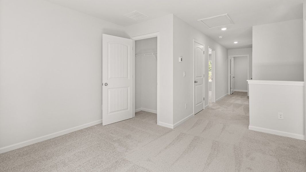 Representative unfurnished interior of a home built from the PENWELL by D.R. Horton in Fairhaven, Lithia Springs (Image 19).