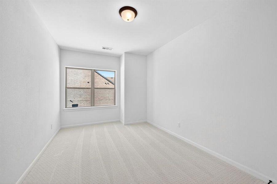 Spacious, unfurnished interior of a new home in Hillside at Las Colinas, Irving (Image 36).