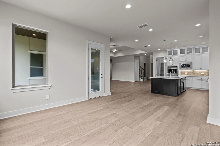 Spacious, unfurnished interior of a new home in Esperanza - 80' & 90', Boerne (Image 19). Spacious, unfurnished interior of a new home in Esperanza - 80' & 90', Boerne (Image 19).