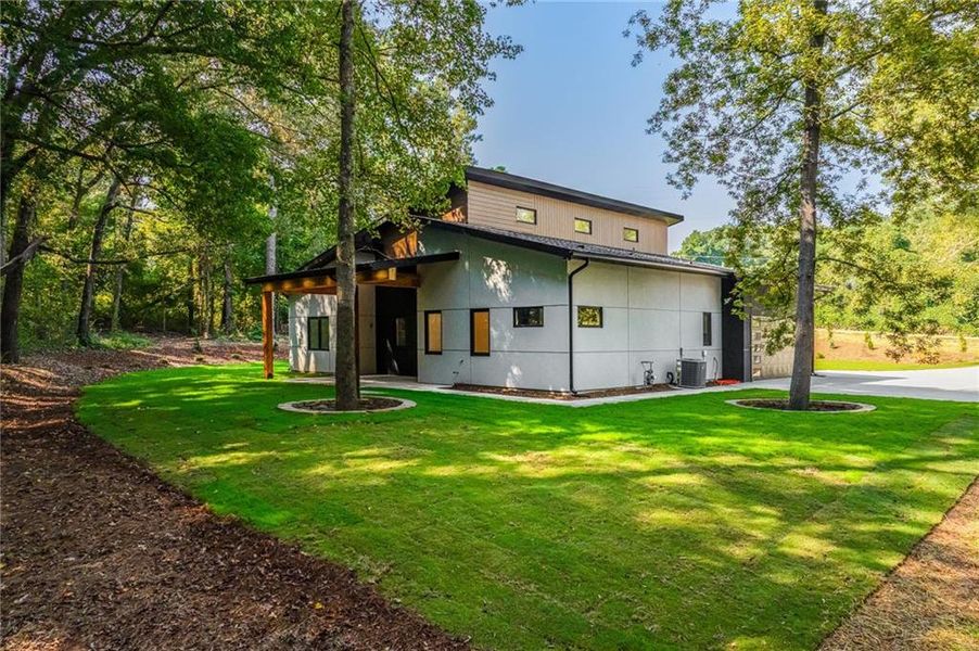 Exterior details and patio area of a home in , Winder (Image 35).