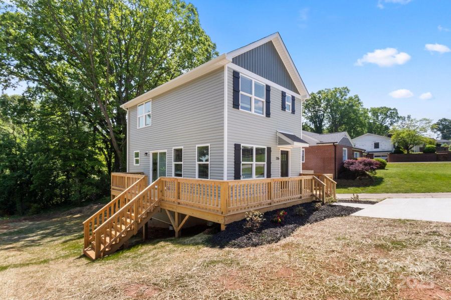 New 3/2.5 bath home