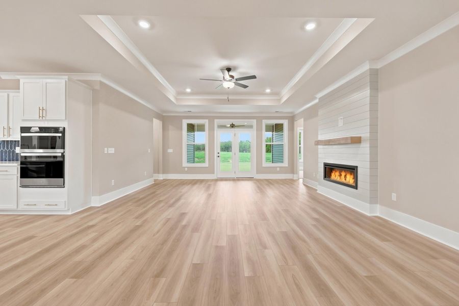 Spacious, unfurnished interior of a new home in Edgefield, Loris (Image 30).