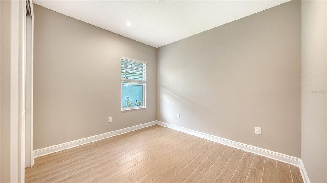 Spacious, unfurnished interior of a new home in Palmera, Venice (Image 31). Spacious, unfurnished interior of a new home in Palmera, Venice (Image 31).