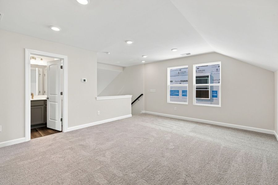 Spacious, unfurnished interior of a new home in Terrapin, Leland (Image 18).