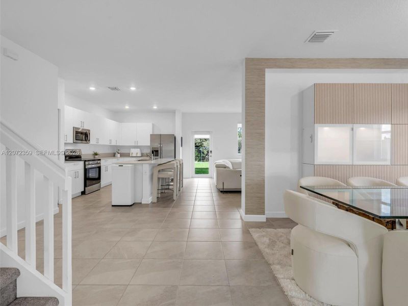 Furnished interior view inside a new home in , Homestead (Image 35).