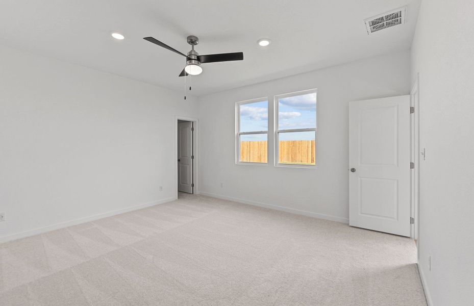 Spacious, unfurnished interior of a new home in Alto, San Marcos (Image 22).