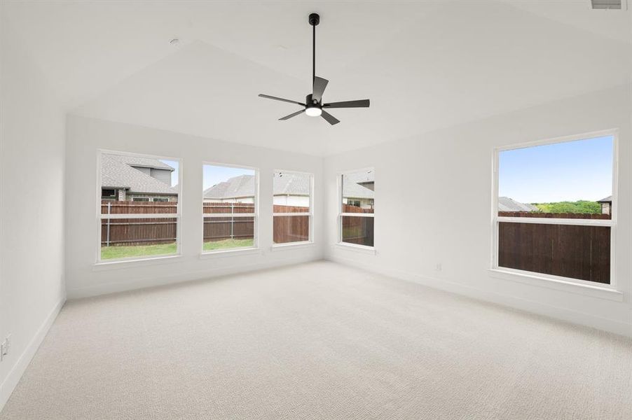 Spacious, unfurnished interior of a new home in High Country, Burleson (Image 18).
