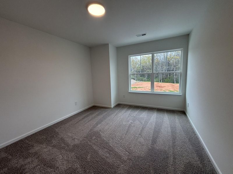 Spacious, unfurnished interior of a new home in CraigStone, Woodruff (Image 12).