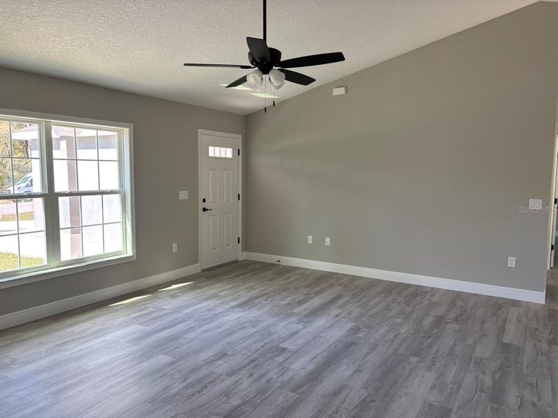 Spacious, unfurnished interior of a new home in , Dunnellon (Image 29).