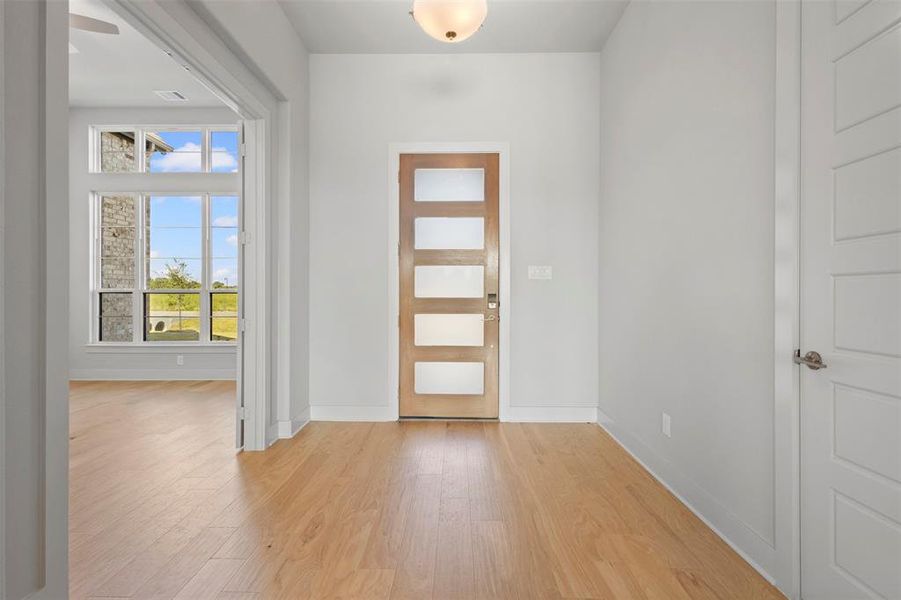 Spacious, unfurnished interior of a new home in Levante - 1 Acre Lots, Waxahachie (Image 14). Spacious, unfurnished interior of a new home in Levante - 1 Acre Lots, Waxahachie (Image 14).