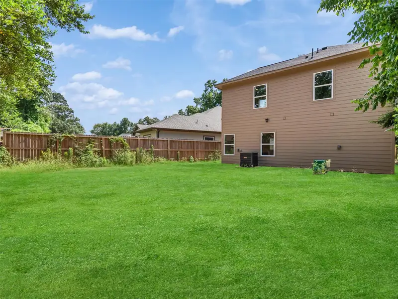 Exterior details and patio area of a home in , Willis (Image 3).