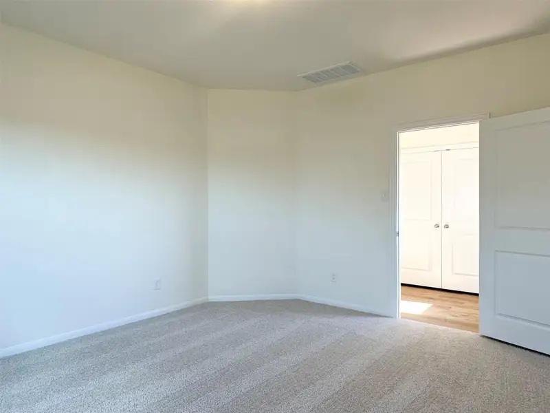 Spacious, unfurnished interior of a new home in Colony at Pinehurst, Pinehurst (Image 5). Spacious, unfurnished interior of a new home in Colony at Pinehurst, Pinehurst (Image 5).