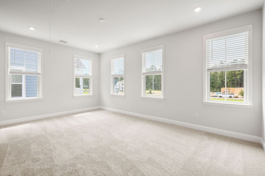 Spacious, unfurnished interior of a new home in Heartwood, Richmond Hill (Image 47).