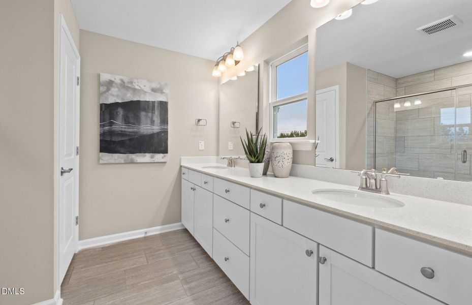 Prestwick Summerford Model (15) Prestwick Summerford Model (15)